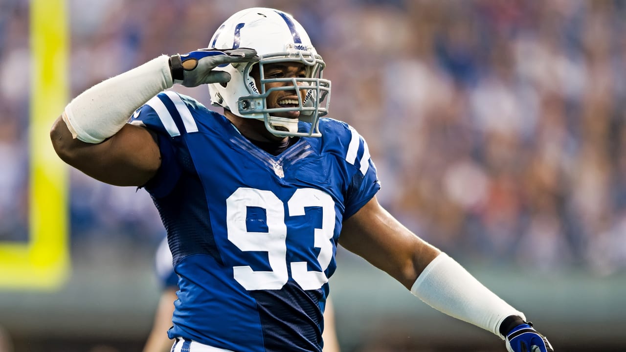 Colt Dwight Freeney reaches Final 15 for Pro Football Hall of Fame's Class  of 2023