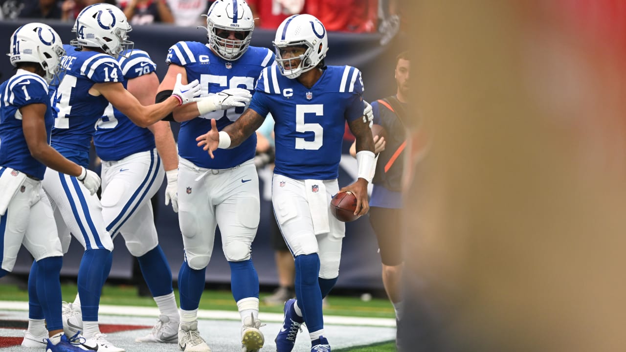 Richardson leads Colt by Texans