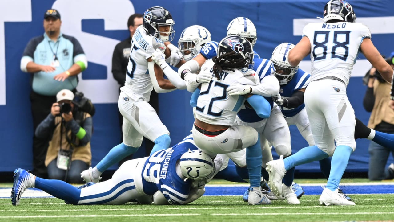 WATCH: Derrick Henry's powerful TD run for Titans vs. Jaguars