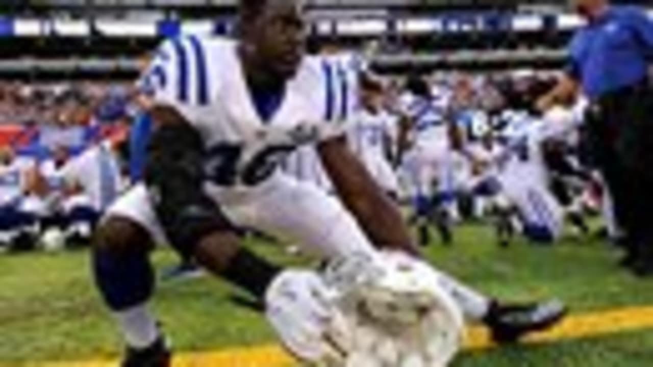 Looking Back on the 2013 Colts Free Agents: Defense Edition