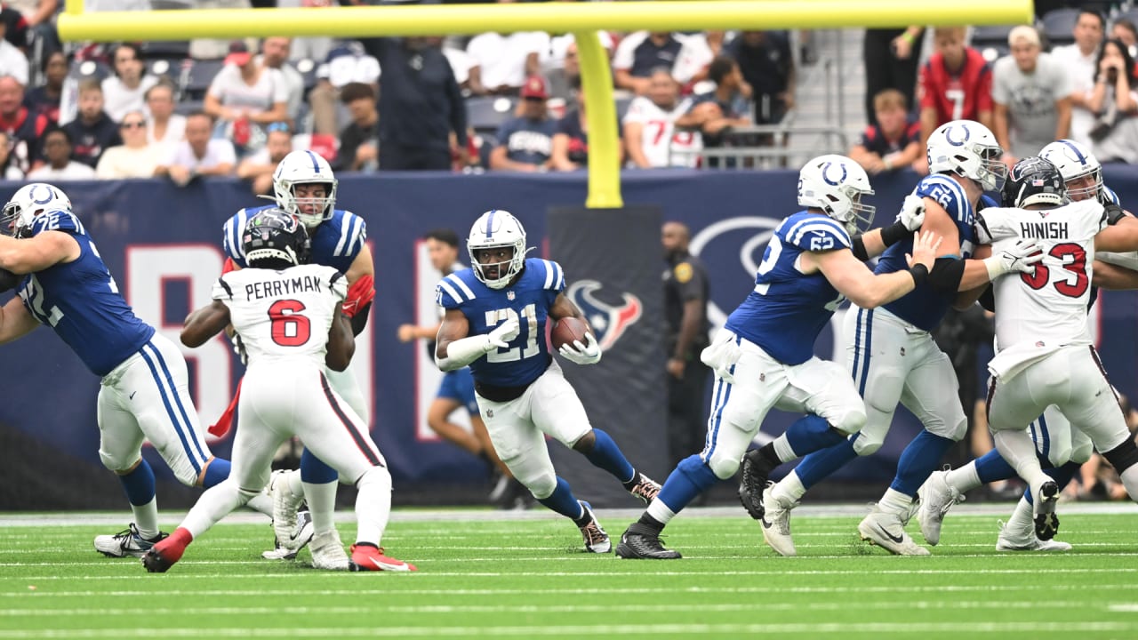 Zack Moss' strong performances lead Colts to 2 straight wins and into AFC  South lead