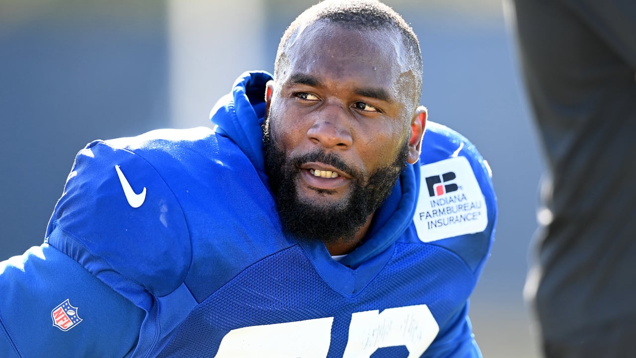 Colts' Shaquille Leonard Nursing Broken Nose in Addition to