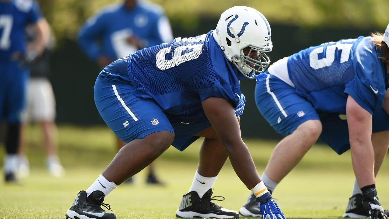 Indianapolis Colts tackle Le'Raven Clark runs through a drill during  News Photo - Getty Images