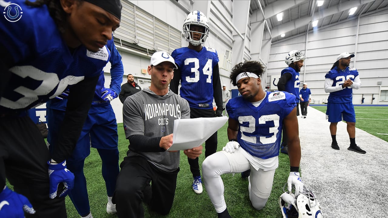 Colts Continue Preparation For Titans