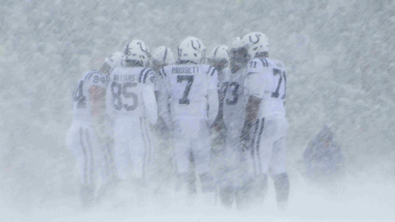 Snow Bowl! Blizzard engulfs NFL clash between Bills and Colts in Buffalo as  hosts claim overtime win - Mirror Online