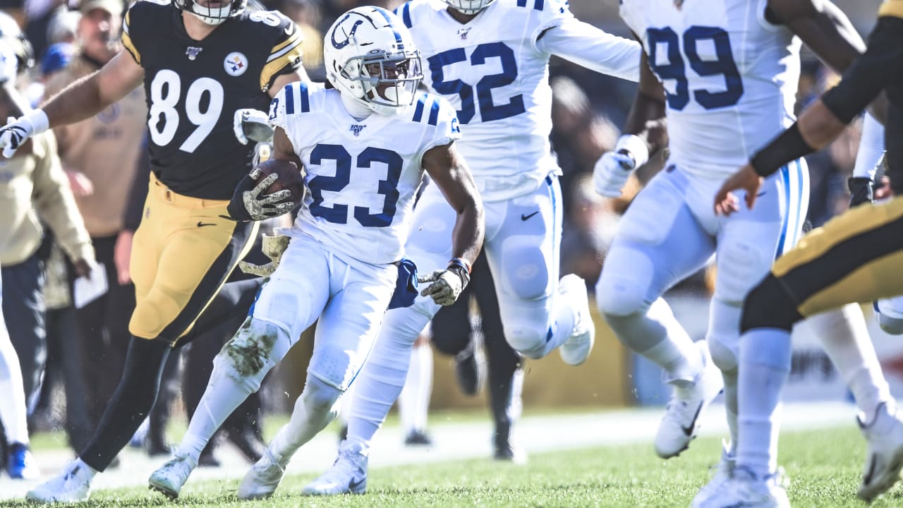 Colts make Kenny Moore highest-paid slot cornerback 