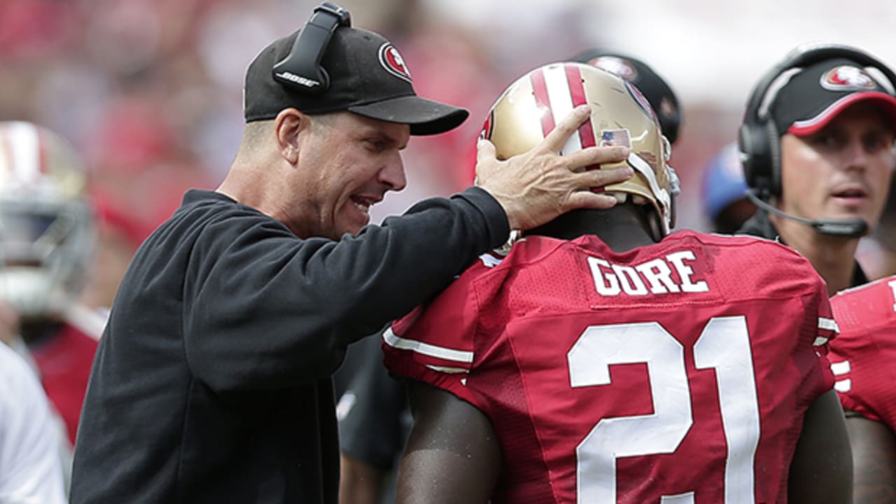 Frank Gore gets emotional signing his one-day contract with the 49ers 