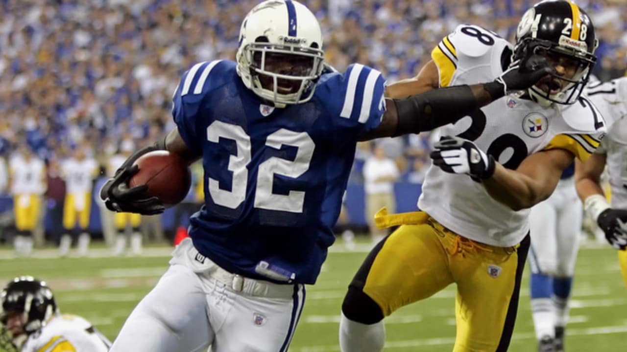 Indianapolis Colts Edgerrin James will enter Pro Football Hall of Fame