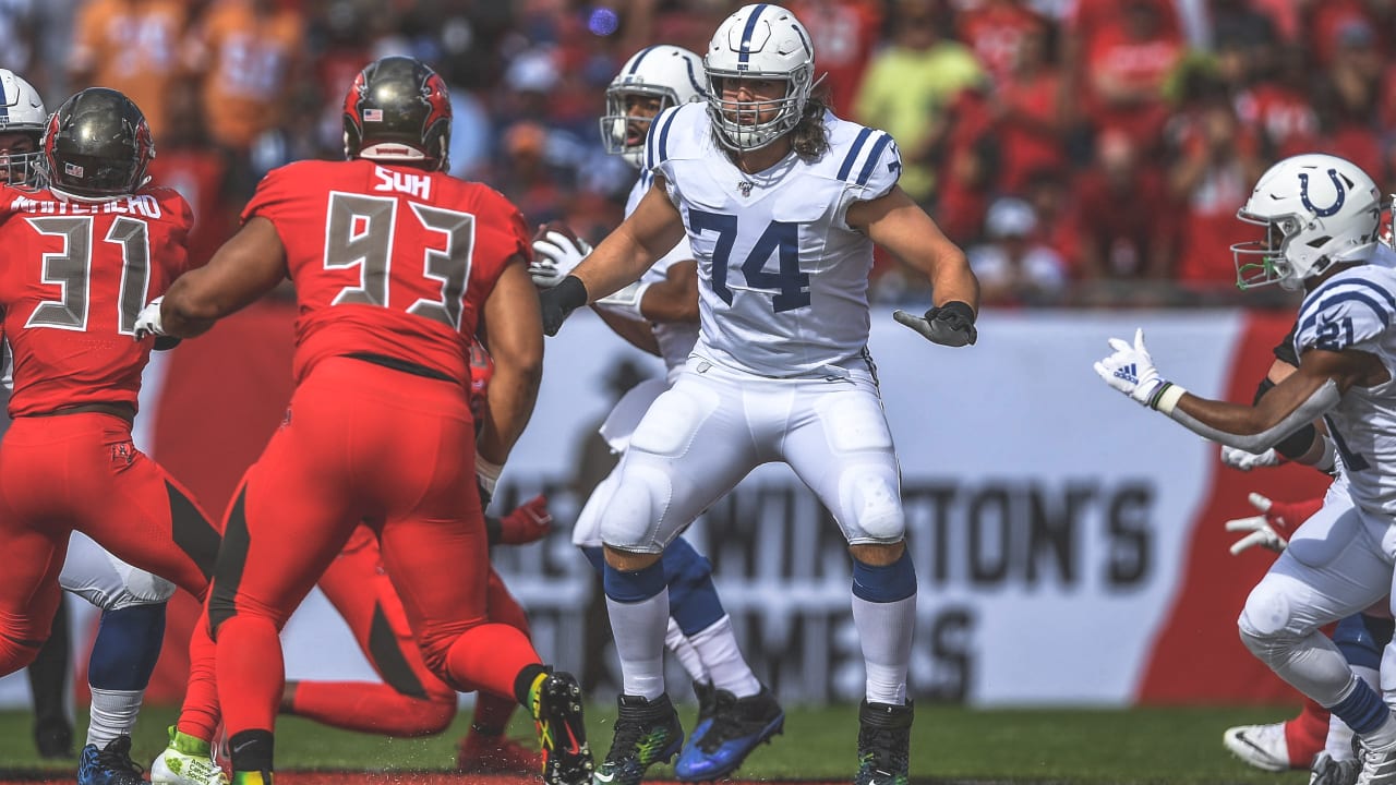 Mark Glowinski, the Colts' most anonymous, underappreciated lineman