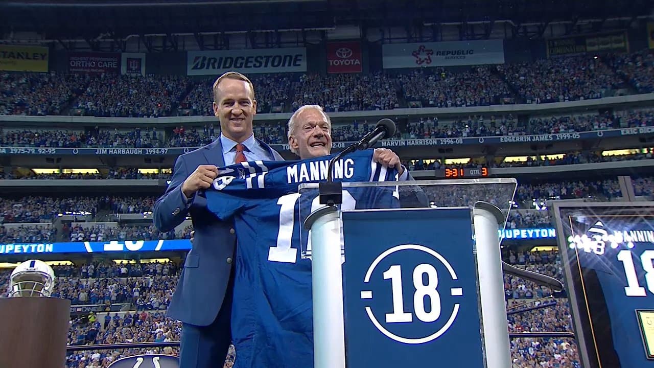 PHOTO: Fan honors Eli Manning on Peyton Manning jersey 