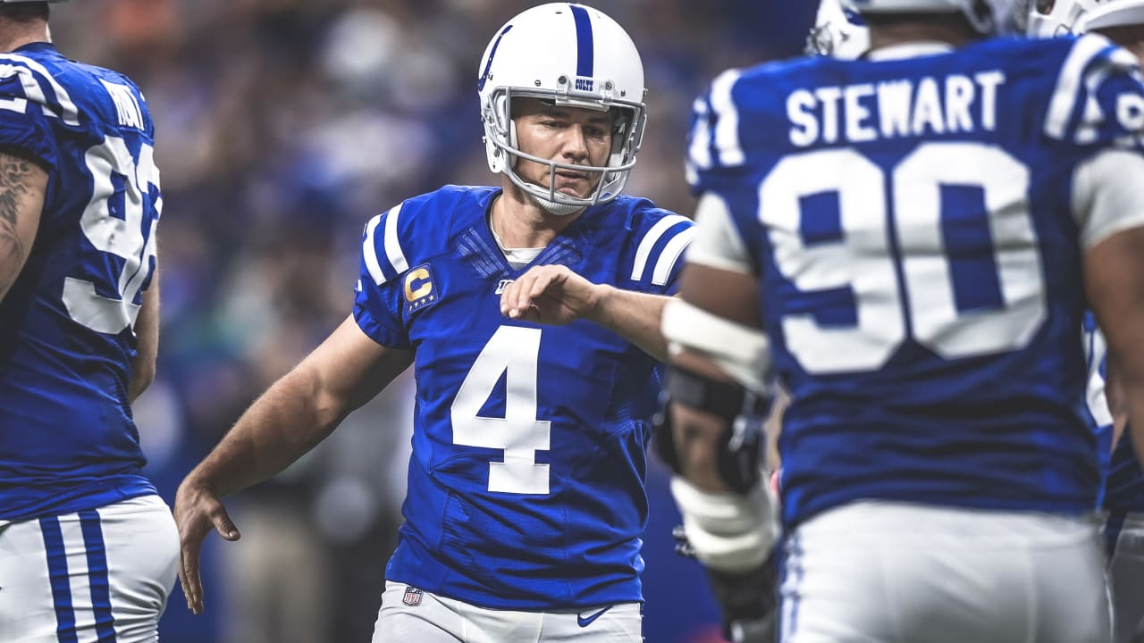 Colts sign Adam Vinatieri to two-year deal 