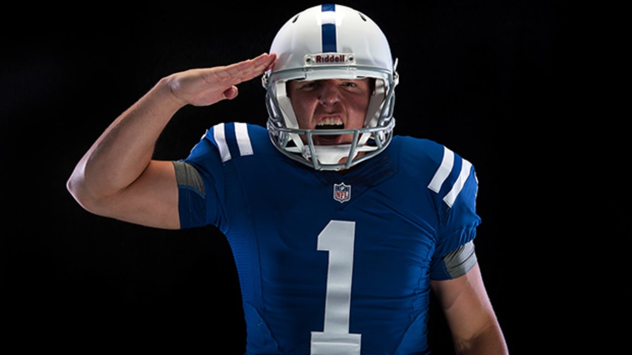 Might be the best looking Salute to Service Jersey. : r/Colts