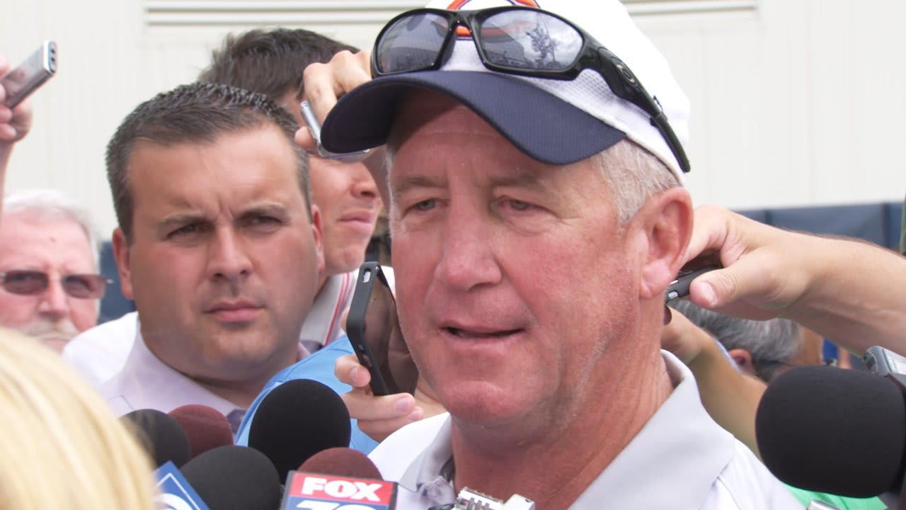 Former Bears head coach John Fox joins the Colts