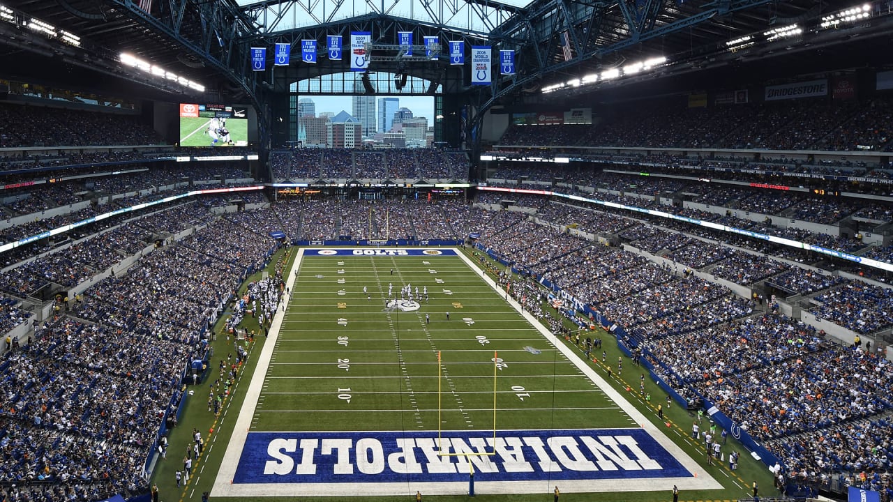 November 18, 2018: Indianapolis Colts quarterback Andrew Luck (12) during  NFL football game action between the Tennessee Titans and the Indianapolis  Colts at Lucas Oil Stadium in Indianapolis, Indiana. Indianapolis defeated  Tennessee