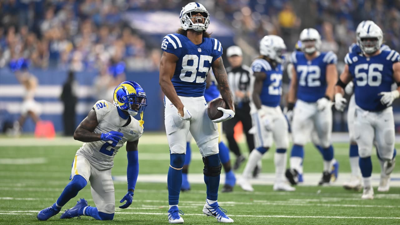 Colts tight end Ogletree reacts to first career touchdown