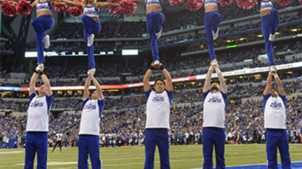 Colts conduct Super Bowl reunion Mannequin Challenge - Stampede Blue