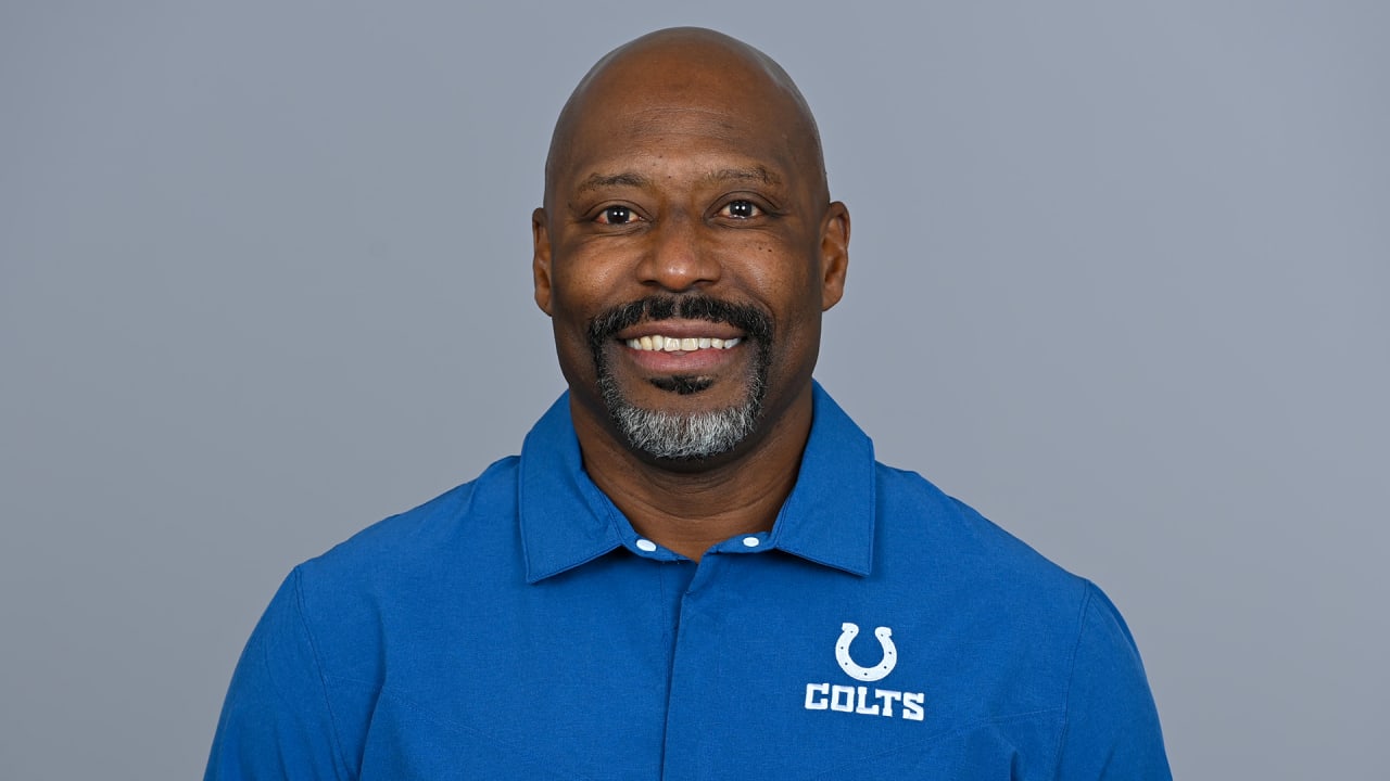 Indianapolis Colts to hire Giants RBs coach DeAndre Smith