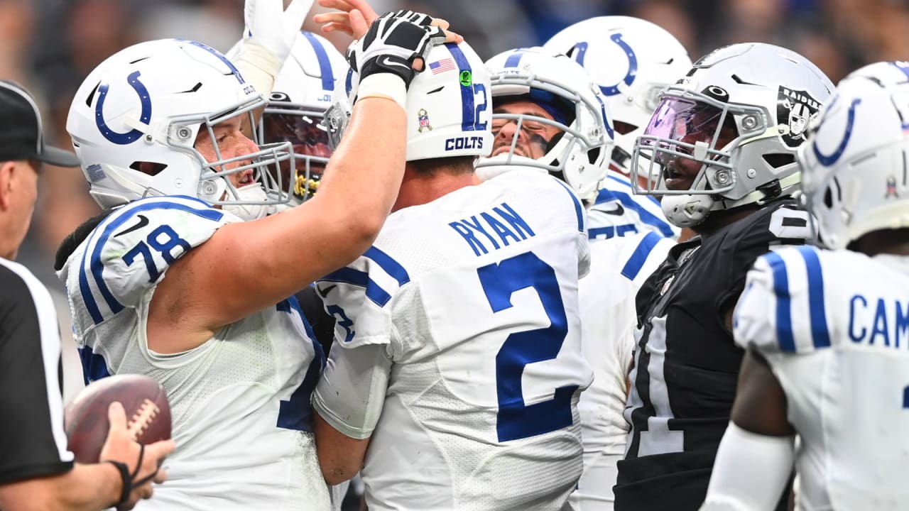 Colts beat Raiders, Week 10 final score: Jeff Saturday leads