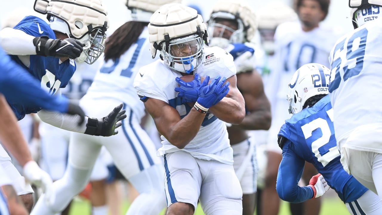 How should fans approach Colts RB Jonathan Taylor in fantasy football  drafts?