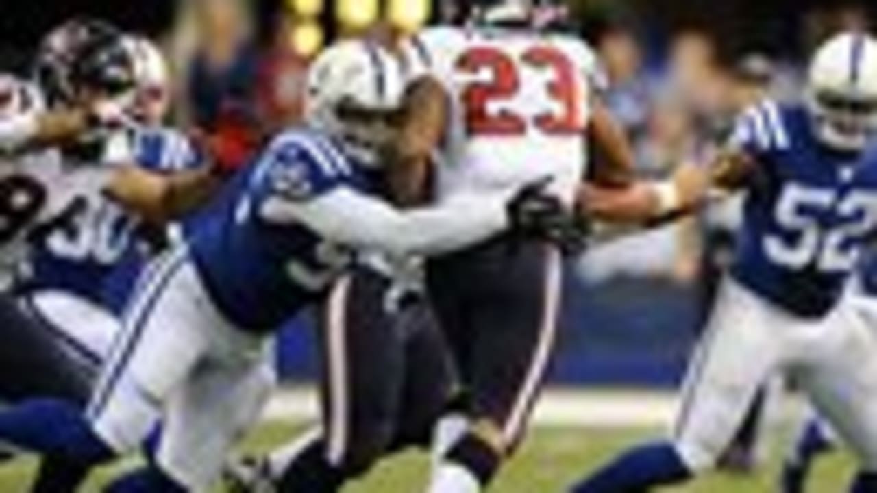 Texans' Arian Foster returns to Colts game after injury