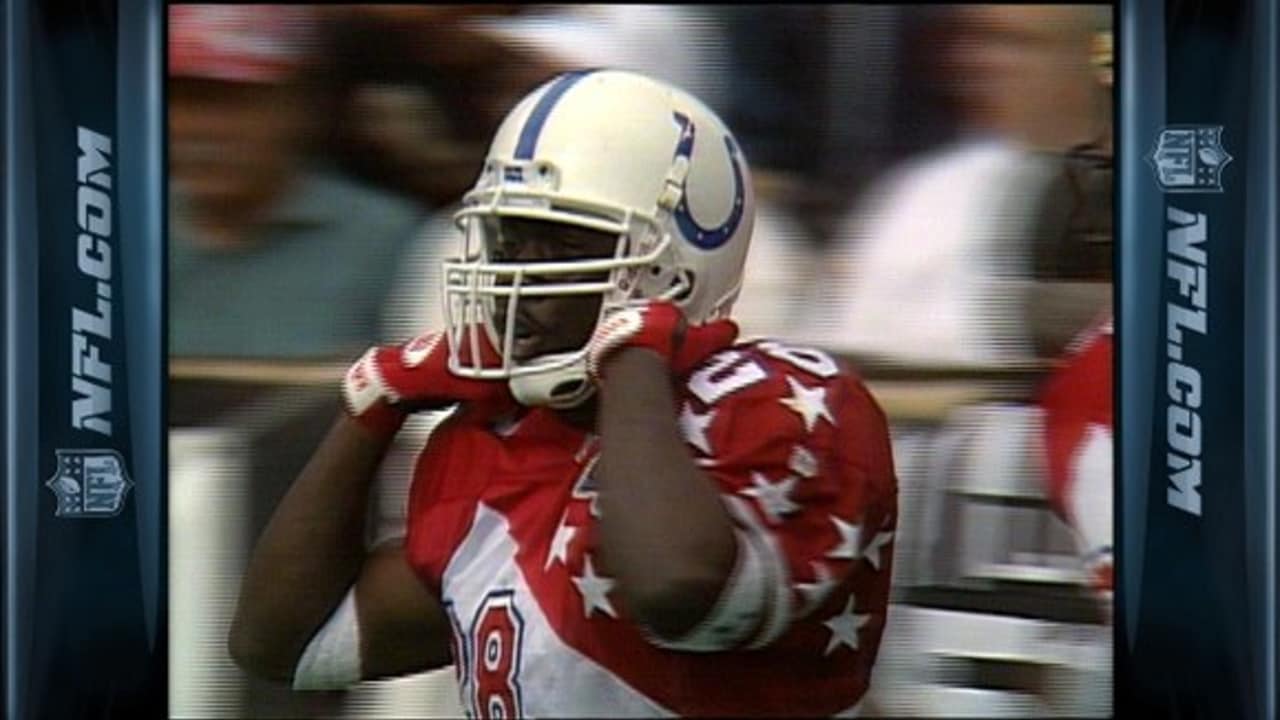 Photo: Marshall Faulk at Pro Football Hall of Fame Enshrinement -  CLV2011080606 