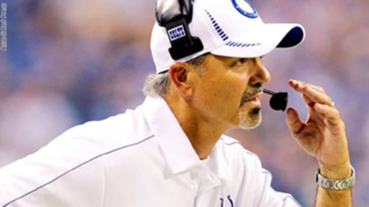 Vinatieri, Luck lead Colts past Vikings 23-20