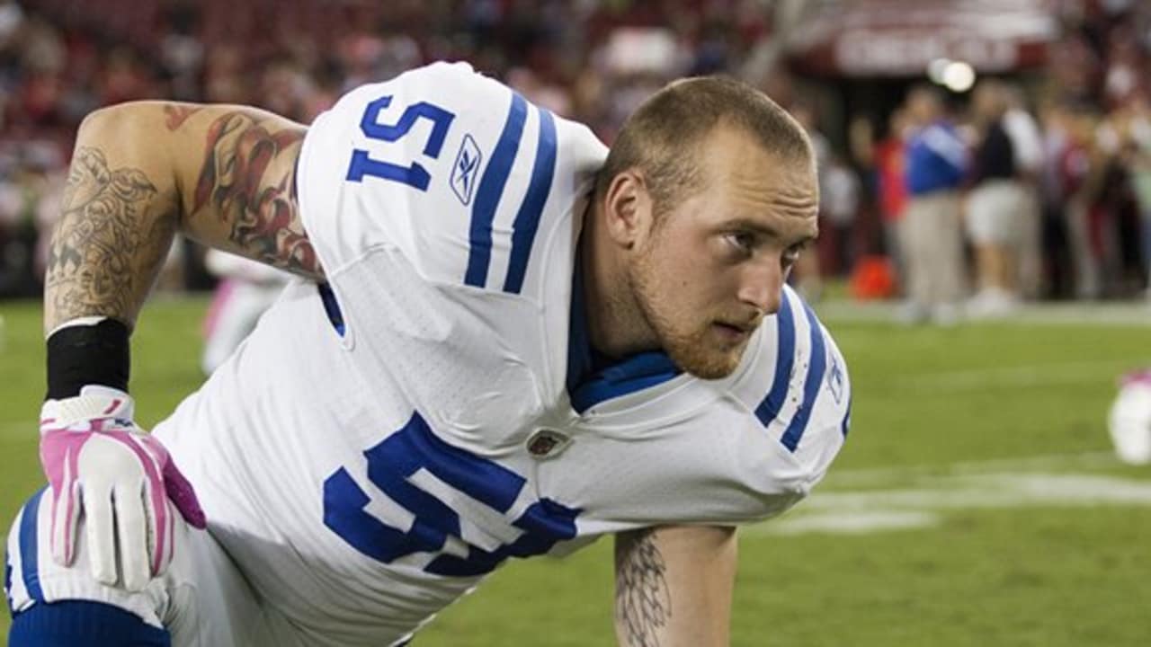 Former Colts LB Pat Angerer retires