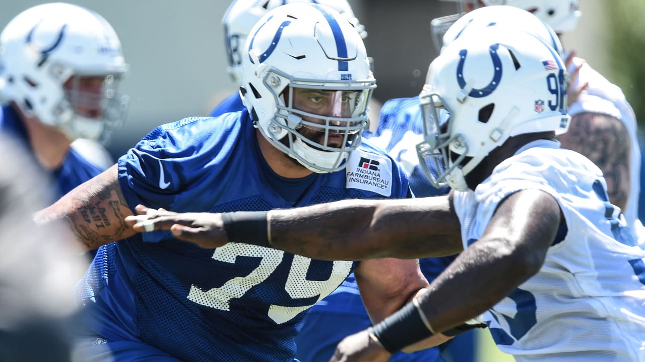 Veteran Linemen 'Setting The Tone' For Colts' Offense