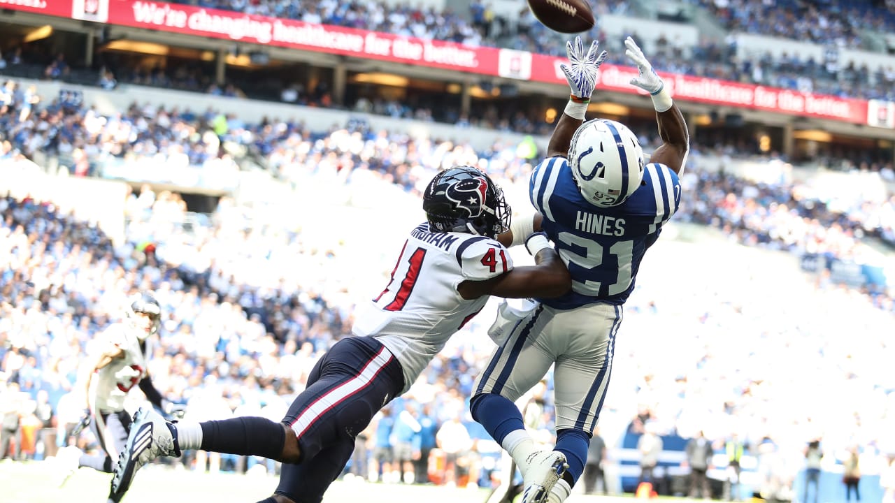 INDIANAPOLIS, IN - DECEMBER 18: Indianapolis Colts Running Back Nyheim  Hines (21) warms up for the NFL football game between the New England  Patriots and the Indianapolis Colts on December 18, 2021