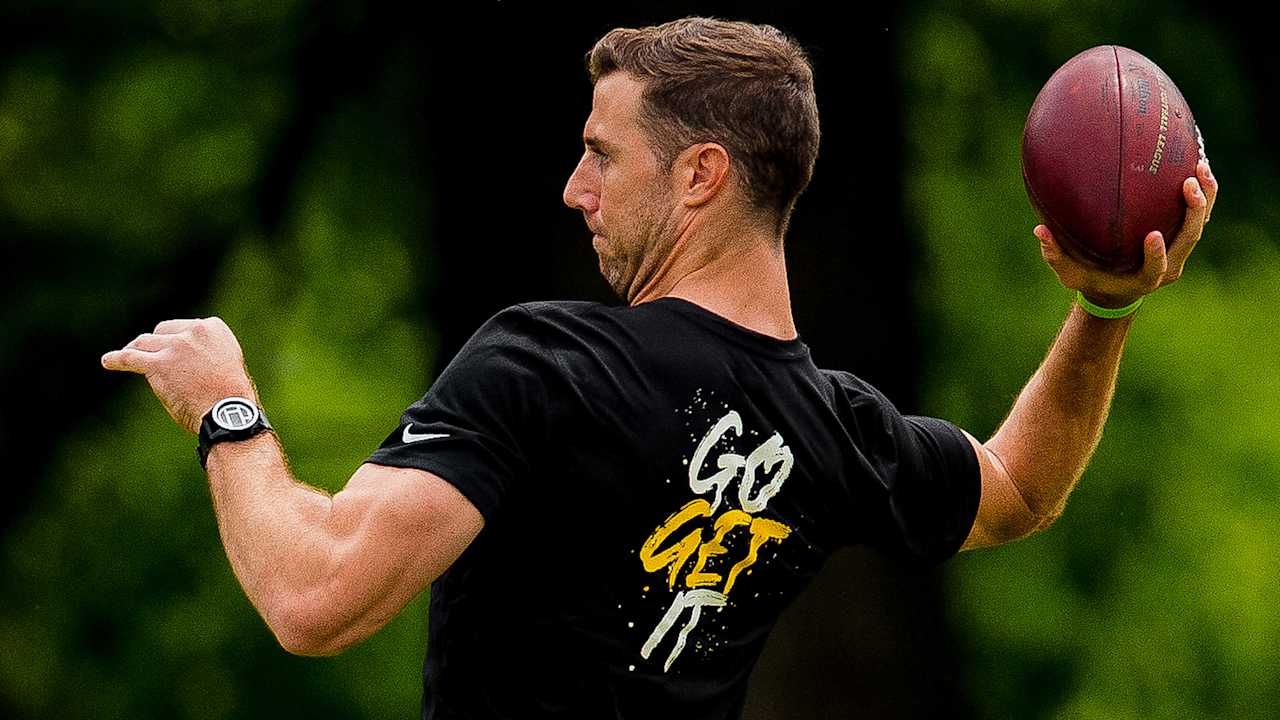 Alex Smith in physical therapy