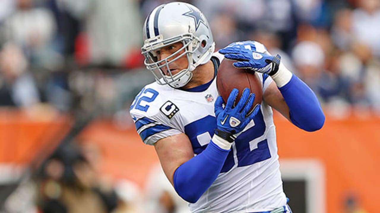 Raiders' Jason Witten breaks one of Tony Gonzalez's NFL records