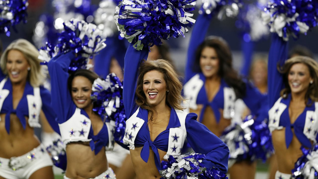 Dallas Cowboys Cheerleaders Donate Artifacts to National Museum of