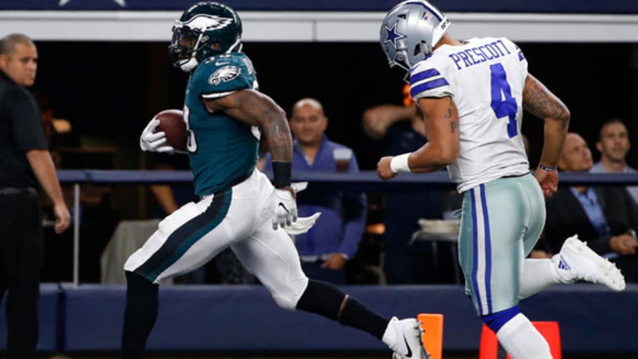 Recap: Cowboys Dominate Eagles, Win 37-10