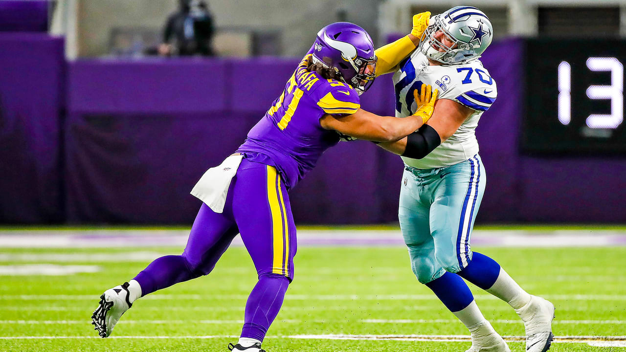 Zack Martin settles Cowboys' questions at right tackle in smooth outing  against Vikings