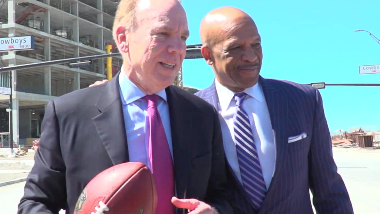 Watch Roger Staubach throw a hail mary to Drew Pearson at The Star in  Frisco 