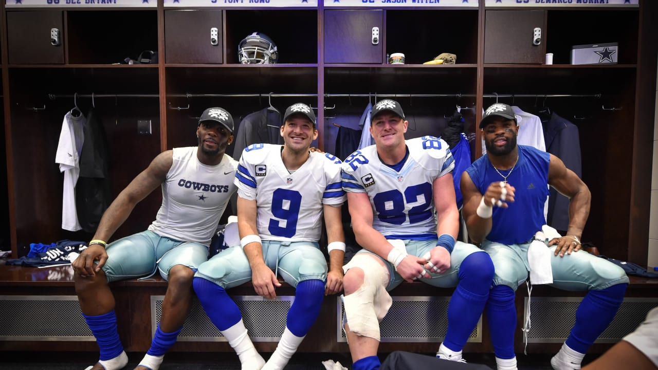 Cowboys Celebrate NFC East Title