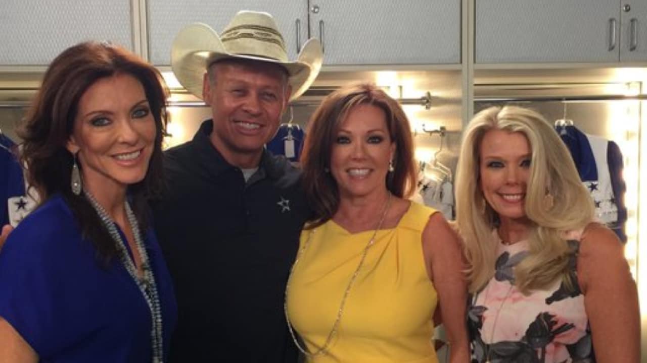 Neal McCoy, Dallas Cowboys Cheerleaders rock ChiAfA..vres Garrison, Article