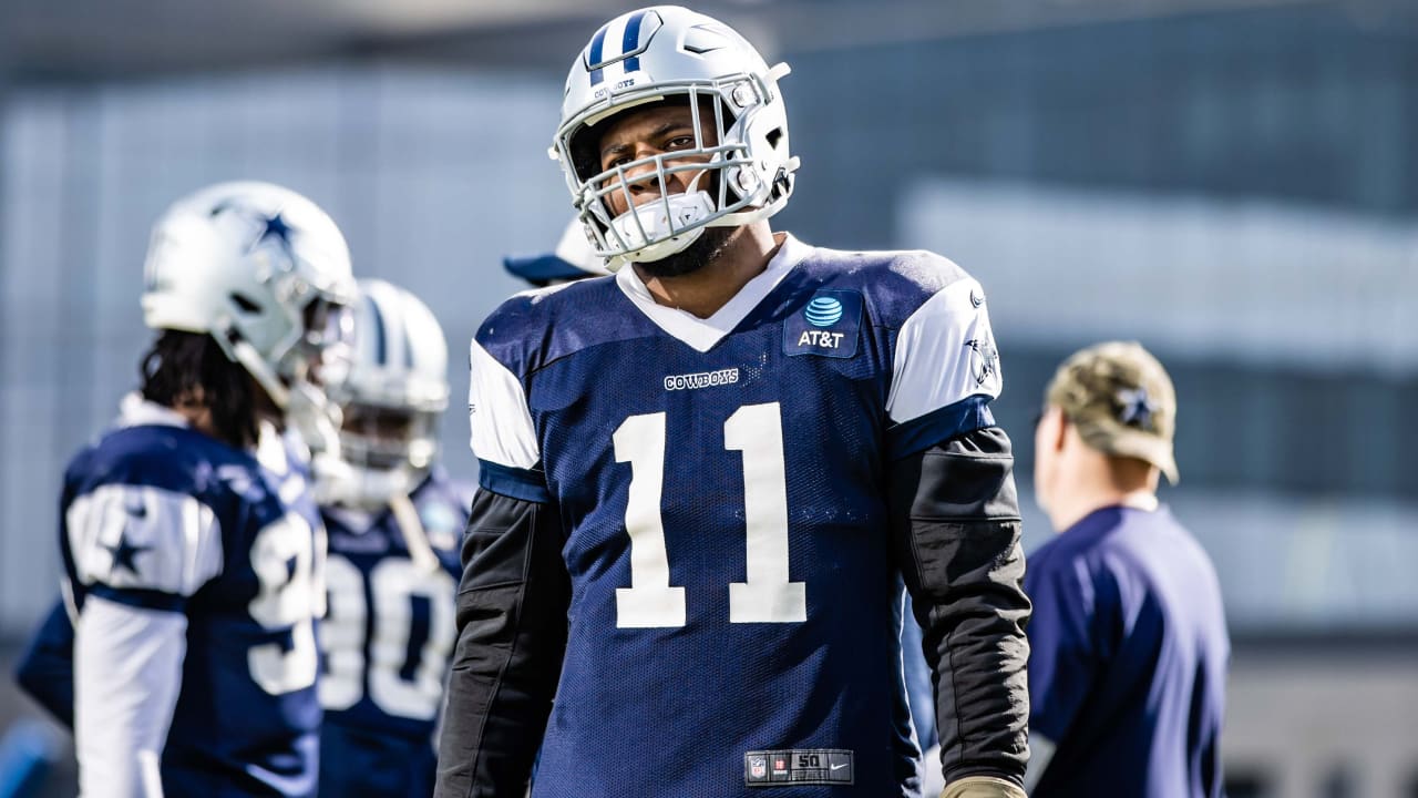 Dallas Cowboys linebacker Micah Parsons (11) and linebacker Keanu