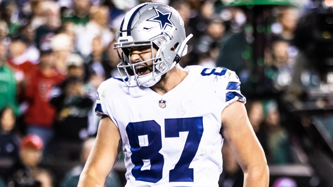 Dallas Cowboys tight end Jake Ferguson scores passes New York Jets  cornerback Sauce Gardner and linebacker Quincy Williams during the first  half of an NFL football game in Arlington, Texas, Sunday, Aug.