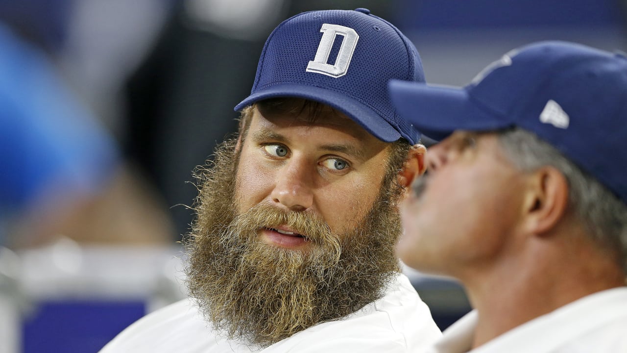 Dallas Cowboys center Travis Frederick has neurological disorder