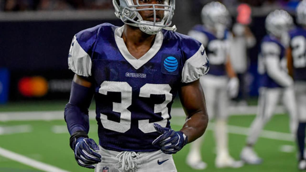 X \ PFF ב-X: Chidobe Awuzie gave Dallas Cowboys fans something to get  excited about with his impressive interception against the Bengals.