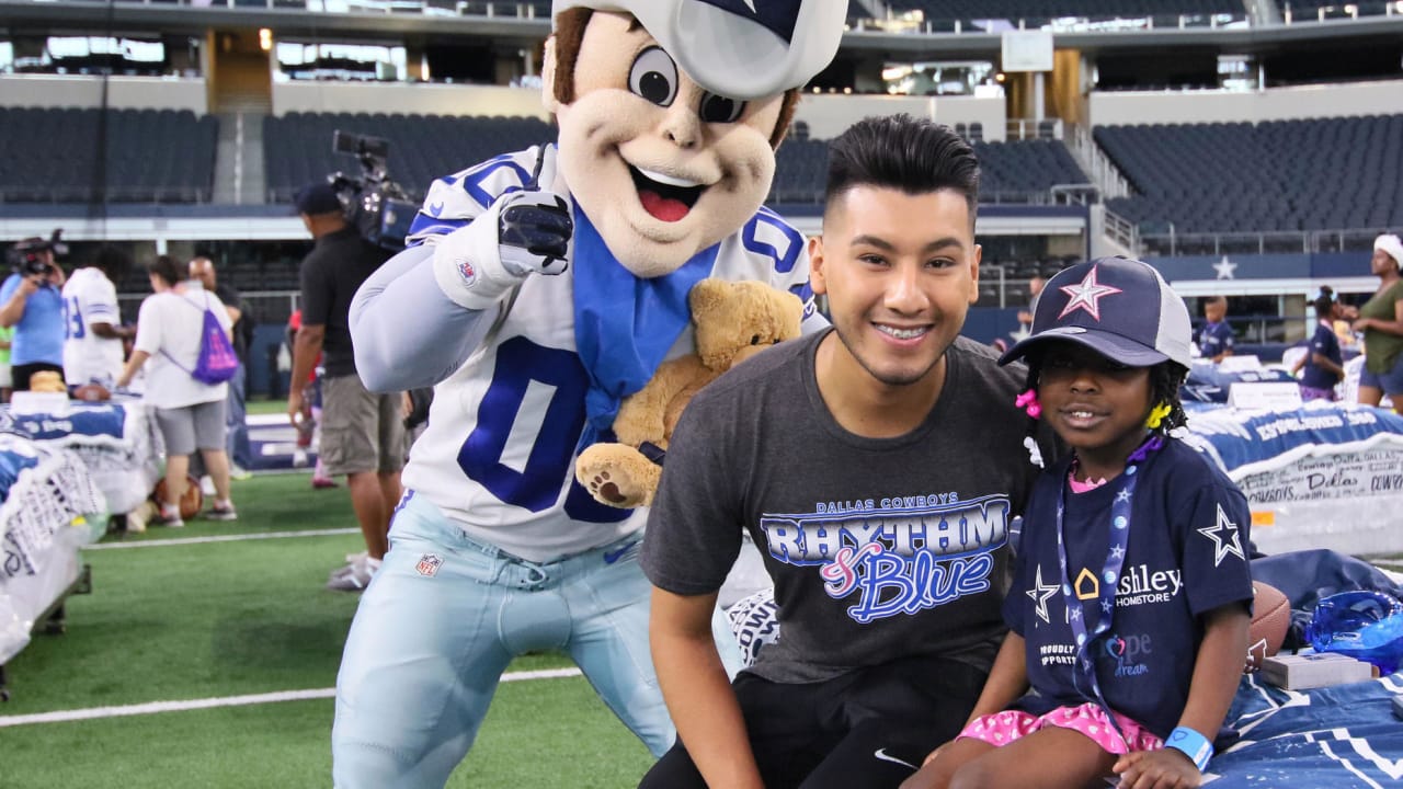 Dallas Cowboys Kids in Dallas Cowboys Team Shop