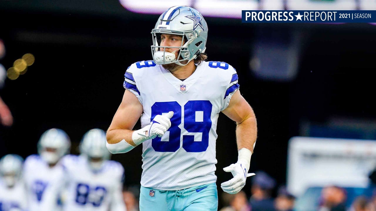 Blake Jarwin Celebrates His Dallas Cowboys Deal by Lending a Hand