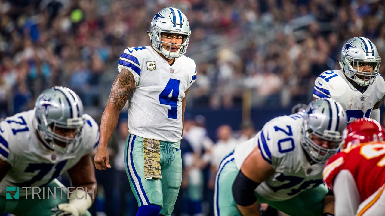 Football World Reacts To Cowboys Uniform Decision For Thanksgiving