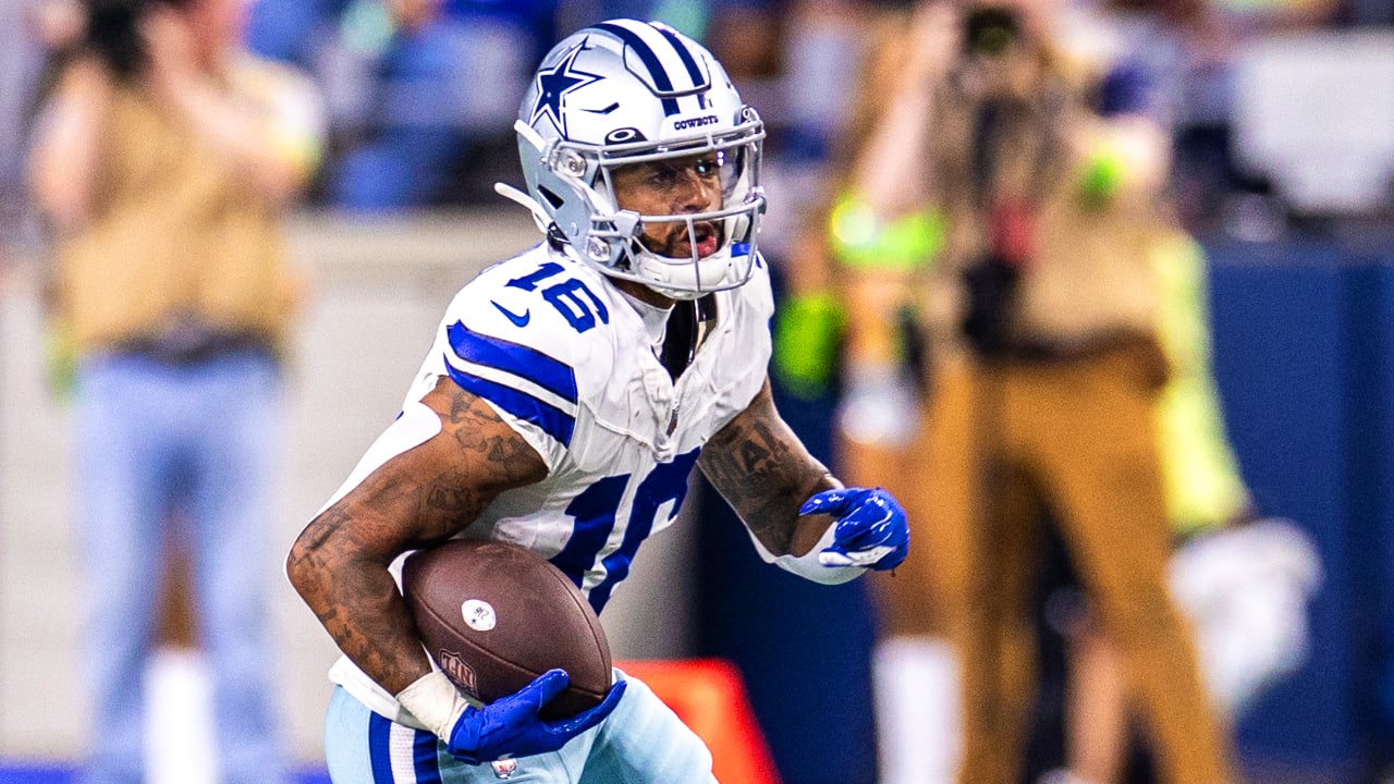 Cowboys sign nine players to future contracts