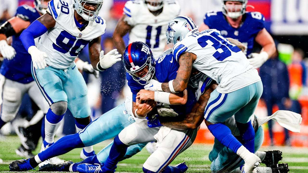 Dallas Cowboys quarterback Dak Prescott throws a pass in the third quarter  against the New York Giants in week 17 of the NFL season at MetLife Stadium  in East Rutherford, New Jersey