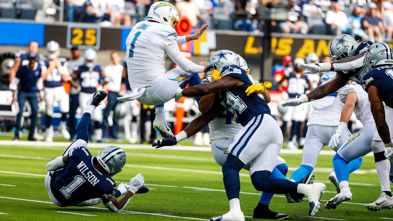 Dallas Cowboys win on last-second field goal against Chargers