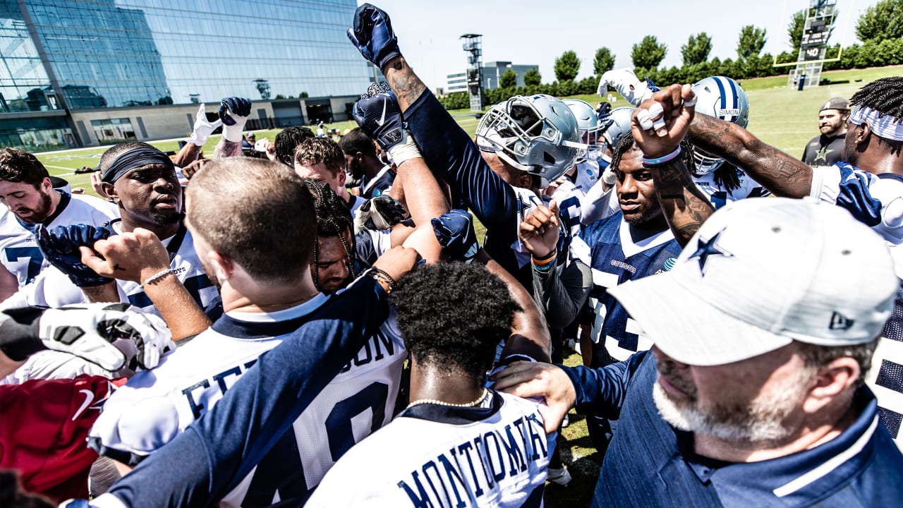 Dallas Cowboys Open Rookie Minicamp, Sign 4 NFL Draft Picks