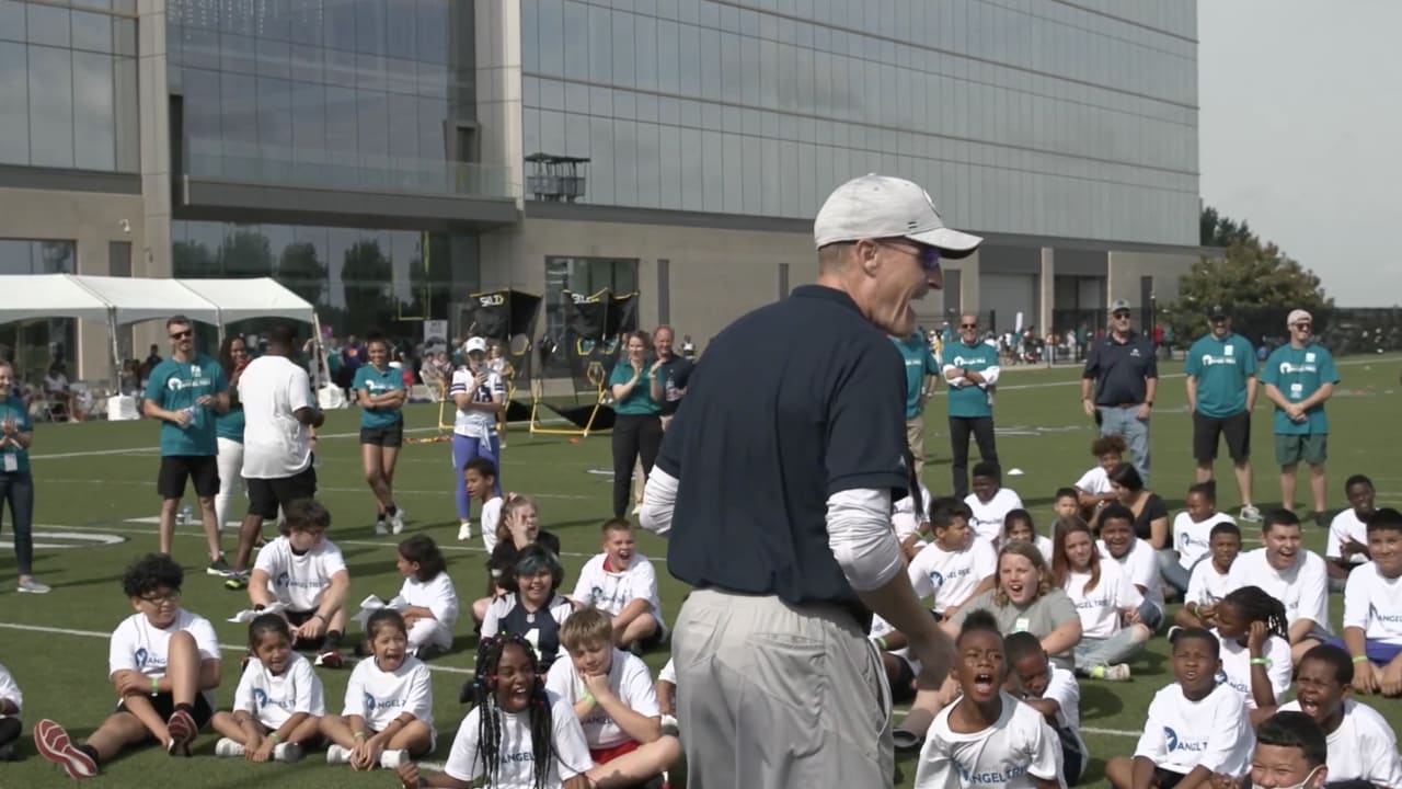 Dallas Cowboys backing girls varsity flag football program