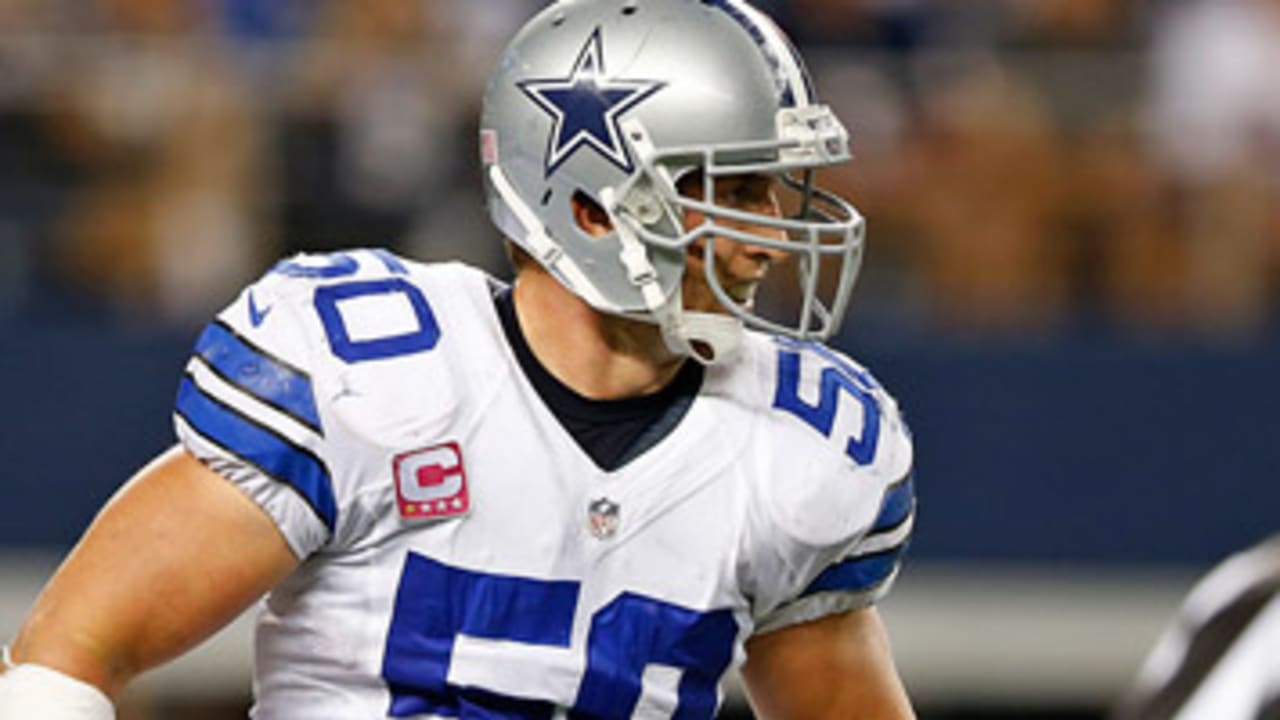 Dallas Cowboys linebacker Sean Lee (50) is congratulated by